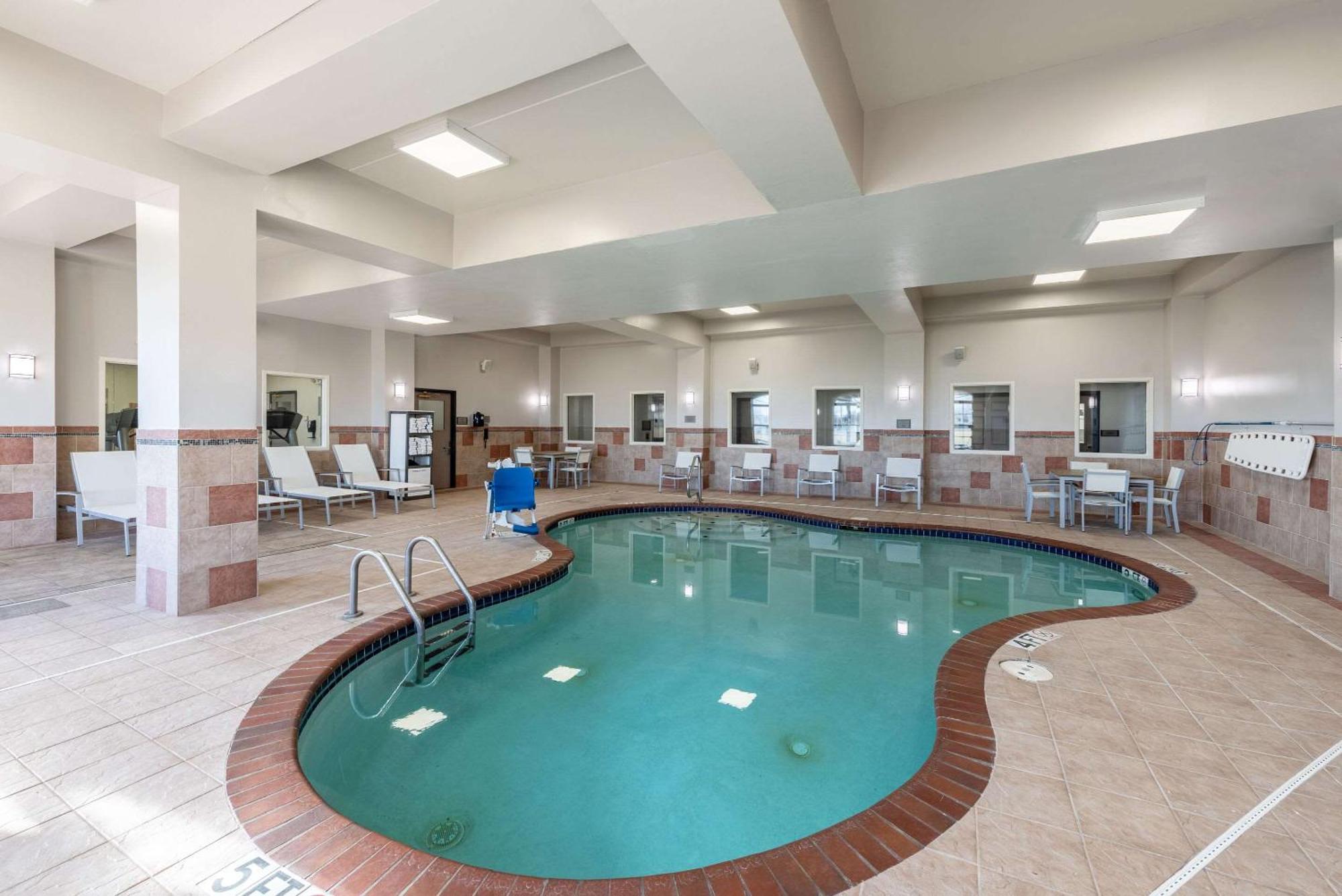 Country Inn & Suites By Radisson, Findlay, Oh Dış mekan fotoğraf